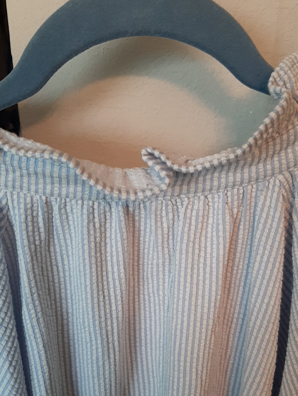 Umgee 2x Striped Light Blue Stripe Ruffle Neck Women’s Top , PRETTY, NEW - Picture 7 of 8
